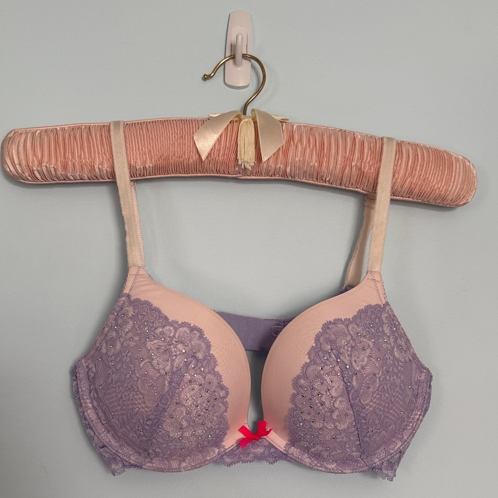 Victoria's Secret Dream Angels Push-up Bra in Soft Pink and Purple Lace